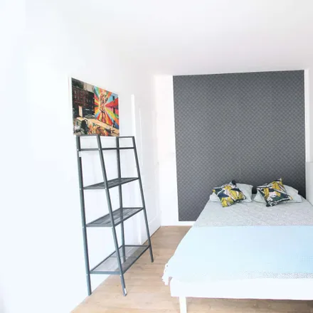 Image 3 - 2 Rue Mozart, 92110 Clichy, France - Room for rent