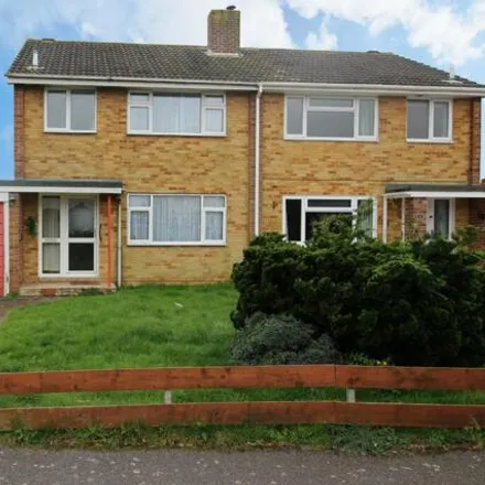 Buy this 3 bed duplex on St Cuthberts Lane in Park Gate, SO31 6TE