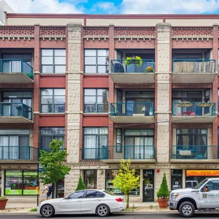 Rent this 3 bed condo on 841-849 West Monroe Street in Chicago, IL 60607