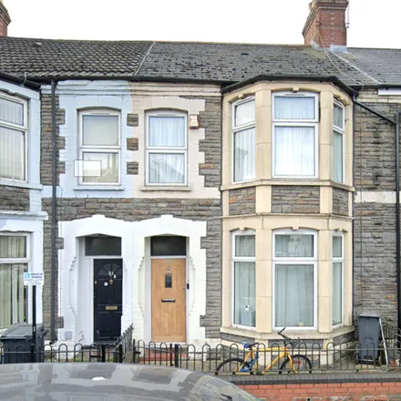 Rent this 4 bed townhouse on 20 Ninian Park Road in Cardiff, CF11 6HZ
