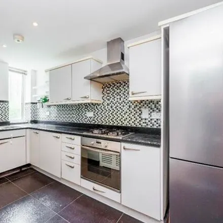 Image 4 - Liner House, Starboard Way, London, E16 2PN, United Kingdom - Apartment for rent