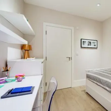 Rent this studio apartment on 30 Lithos Road in London, NW3 6EH