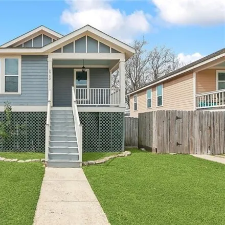 Buy this 3 bed house on 5712 Wickfield Drive in New Orleans, LA 70122