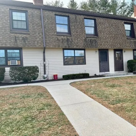 Rent this 2 bed townhouse on 7 Homestead Ln Unit 7 in Brookfield, Connecticut