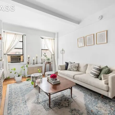 Buy this studio apartment on 142 East 49th Street in New York, NY 10017