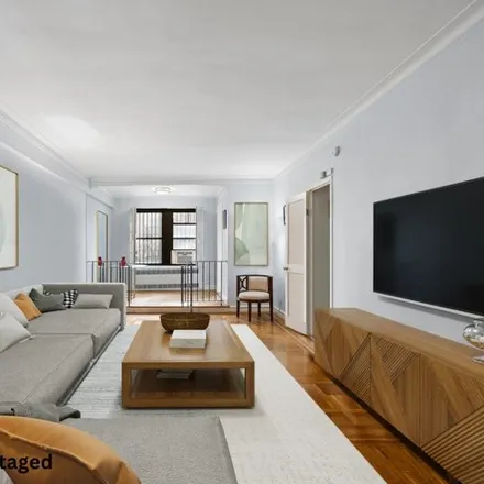 Image 2 - 210 West 103rd Street, New York, NY 10025, USA - Apartment for sale