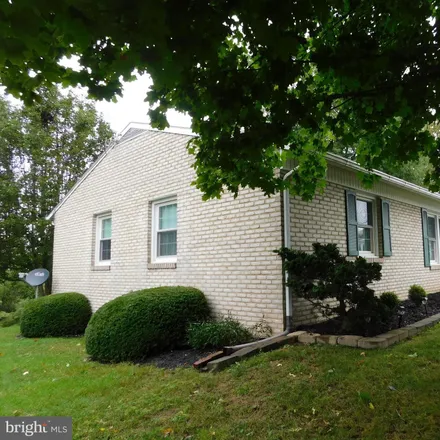 Image 9 - 305 Reservoir Avenue, Waynesboro, PA 17268, USA - House for sale