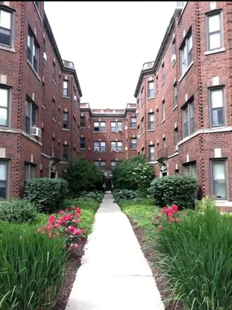 Rent this 1 bed condo on 54 Forest Ave Apt 2E in Riverside, Illinois