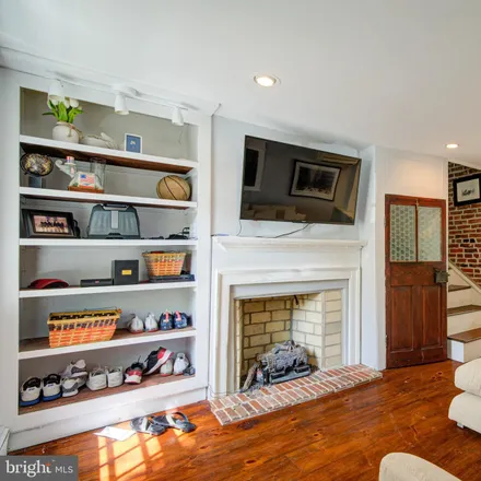 Image 3 - 229 South Jessup Street, Philadelphia, PA 19107, USA - Townhouse for rent