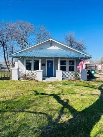 Buy this 2 bed house on 526 North Indiana Avenue in Mangum, OK 73554