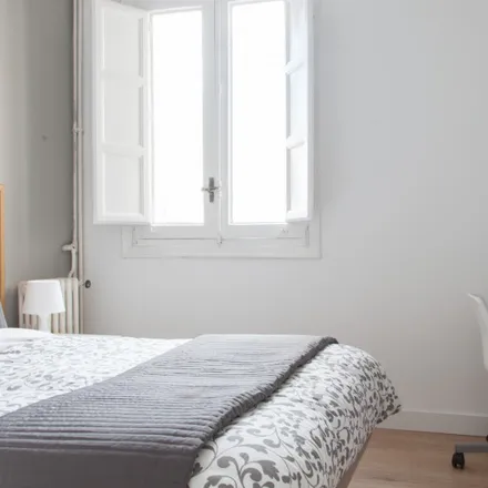 Rent this 12 bed room on Madrid in Edificio Princesa, Calle de Santa Cruz de Marcenado
