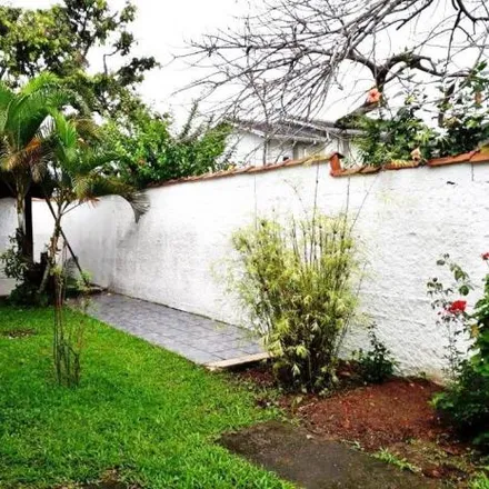 Buy this 3 bed house on Avenida Cristóvão de Barros in Jardim Brasil, Caraguatatuba - SP