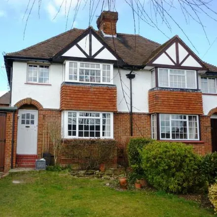 Rent this 3 bed duplex on 19 Ashcombe Road in Dorking, RH4 1NB
