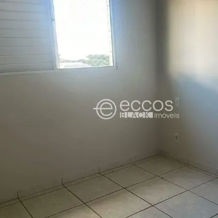 Rent this 2 bed apartment on Avenida São Paulo in Goiás, Araguari - MG