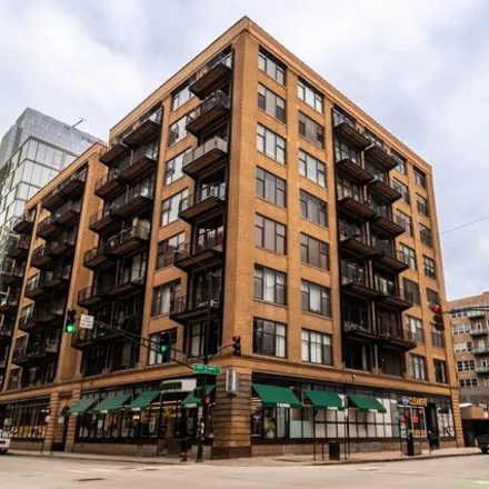 Buy this 2 bed condo on Capitol Hill Lofts in 625 West Jackson Boulevard, Chicago