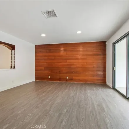 Image 7 - 6933 Laramie Avenue, Los Angeles, CA 91306, USA - Apartment for rent
