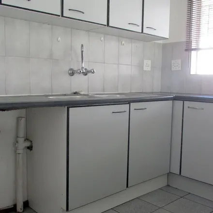 Image 6 - 14 Lister Street, Hospitaalpark, Bloemfontein, 9301, South Africa - Townhouse for rent