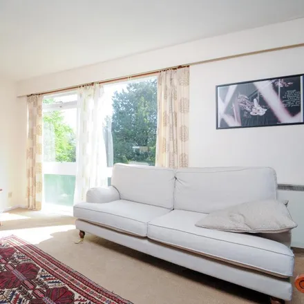 Rent this 2 bed apartment on 82 in 84 Butler Close, Central North Oxford