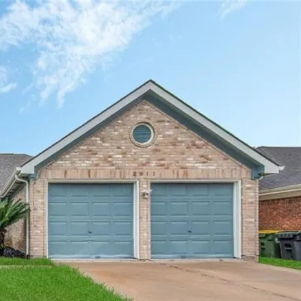 Buy this 4 bed house on 2912 Avanti Drive in Pearland, TX 77584