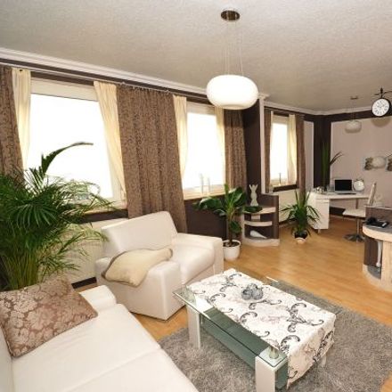Rent this 3 bed apartment on Nietzschestraße 27 in 28201 Bremen, Germany