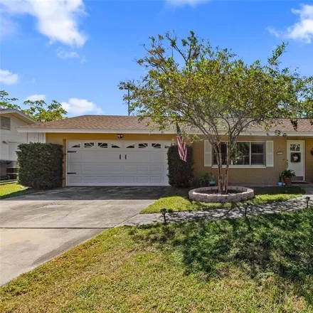 Image 2 - 2438 Brentwood Drive, Clearwater, FL 34624, USA - House for sale