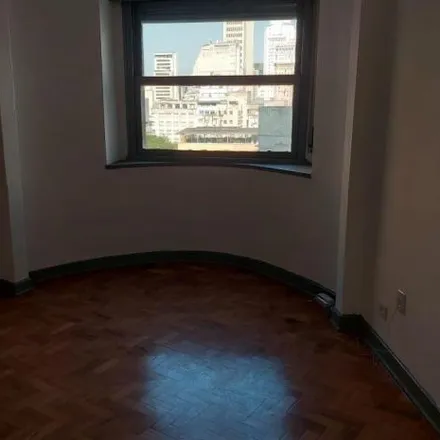 Buy this 1 bed apartment on Rua Vinte e Quatro de Maio 188 in República, São Paulo - SP