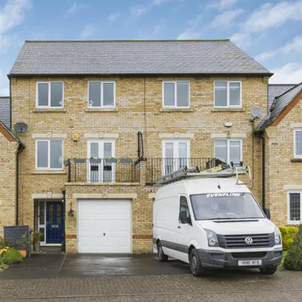 Buy this 4 bed townhouse on 28 Lucerne Avenue in Bicester, OX26 3EL