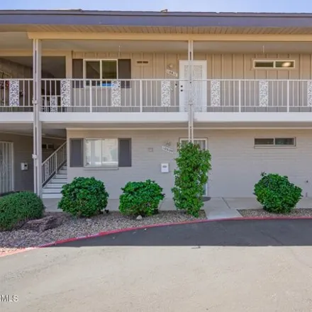 Buy this 1 bed condo on 10809 North Fairway Court East in Sun City, AZ 85351