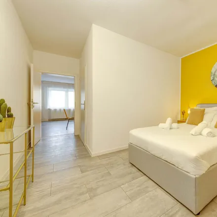 Rent this 3 bed apartment on Rheinkai 12 in 55411 Bingen am Rhein, Germany
