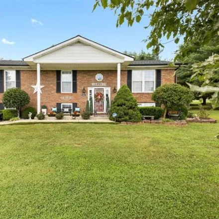 Buy this 4 bed house on 454 Hardyville Rd in Munfordville, Kentucky