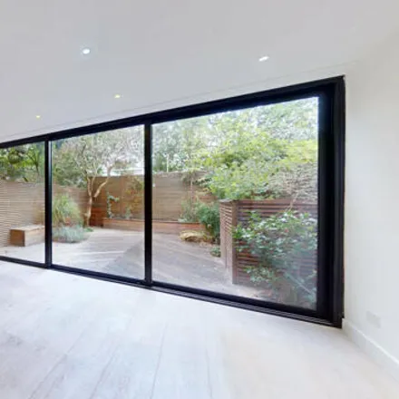 Image 3 - 24 Brocas Close, Primrose Hill, London, NW3 3LD, United Kingdom - Townhouse for sale