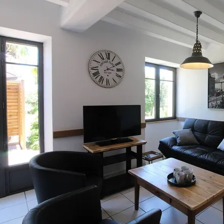 Rent this 2 bed townhouse on Lys-Haut-Layon in Maine-et-Loire, France