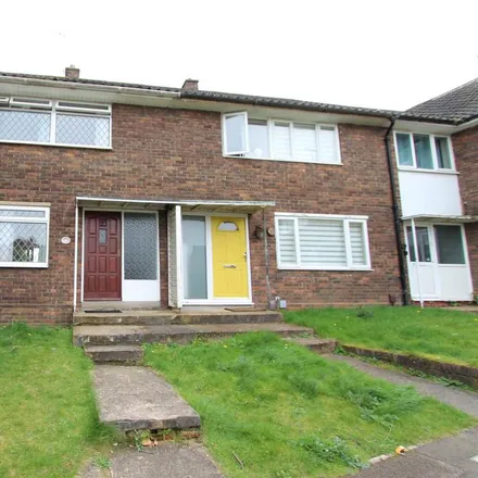 Rent this 3 bed townhouse on Ardleigh in Basildon, SS16 5RB