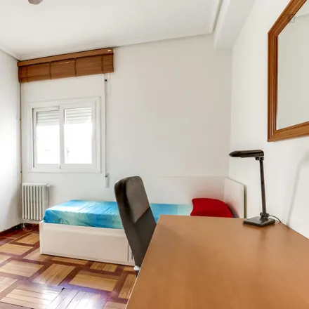 Rent this 3 bed room on Madrid in Instituto Teológico de Vida Religiosa, Calle de Juan Álvarez Mendizábal