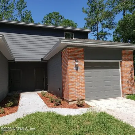 Buy this 3 bed condo on 3838 Creek Hollow Lane in Clay County, FL 32068