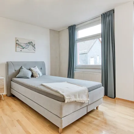 Rent this 1 bed apartment on Saalburgstraße 16 in 60385 Frankfurt, Germany