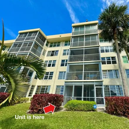 Buy this 3 bed condo on 830 Cypress Grove Way in Pompano Beach, FL 33069