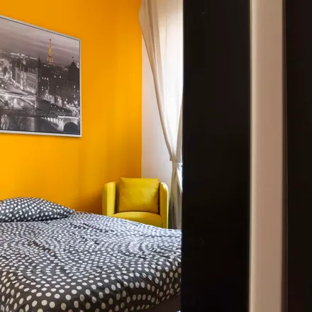 Image 3 - Viale Coni Zugna, 27, 20144 Milan MI, Italy - Room for rent