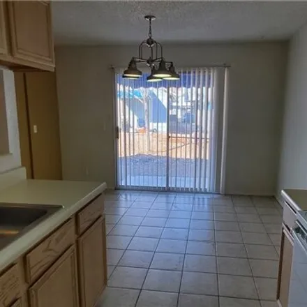 Image 6 - 5349 Rod Court, Whitney, NV 89122, USA - Condo for rent