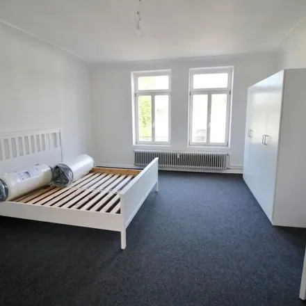 Rent this 2 bed apartment on Schwachhauser Heerstraße in 28203 Bremen, Germany