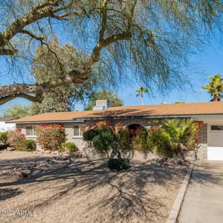 Rent this 3 bed house on 834 West Coral Gables Drive in Phoenix, AZ 85023