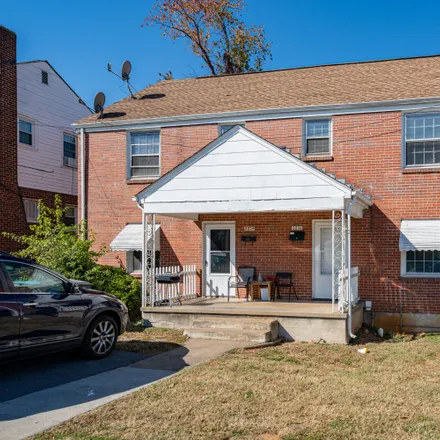 Buy this studio duplex on 2804 10th Street Northwest in Roanoke, VA 24012