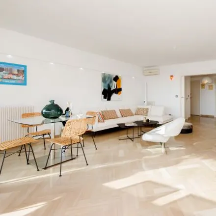 Image 2 - 38 Boulevard d'Oxford, 06400 Cannes, France - Apartment for rent