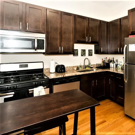 Rent this 3 bed apartment on 1756 West Montrose Avenue