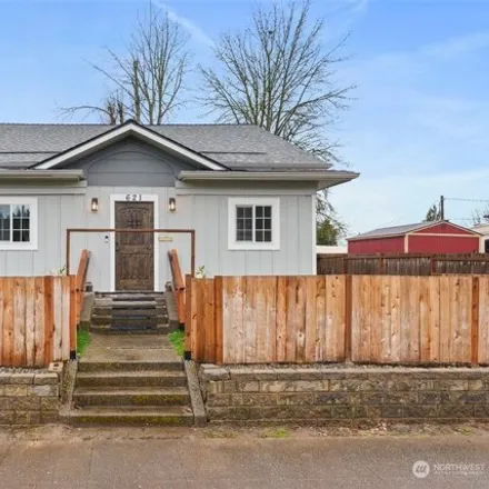 Buy this 3 bed house on 113 West Chestnut Street in Centralia, WA 98531