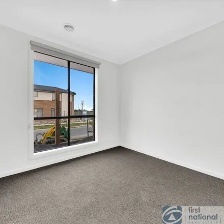 Image 2 - 61 Positano Circuit, Berwick VIC 3806, Australia - Apartment for rent