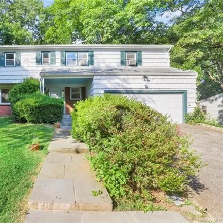 Rent this 3 bed house on 510 Hommocks Road in Village of Mamaroneck, NY 10543