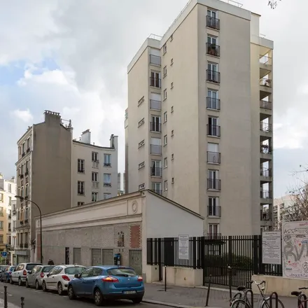 Rent this 4 bed apartment on 33 Rue Henri Chevreau in 75020 Paris, France