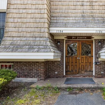 Buy this 1 bed condo on 1186 Middle Turnpike West in Manchester, CT 06040