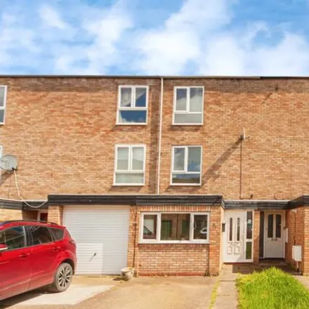 Buy this 3 bed townhouse on Ledbury Road in Royal Leamington Spa, CV31 1RS